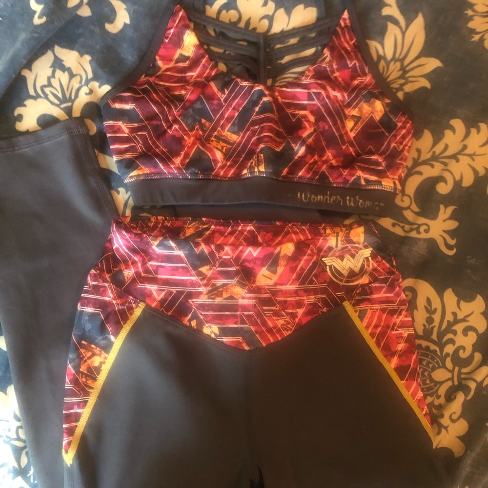 Wonder Woman sports bra and crops